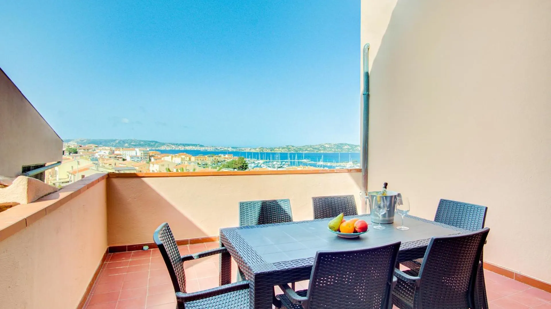 Palau Apartment - Home And More